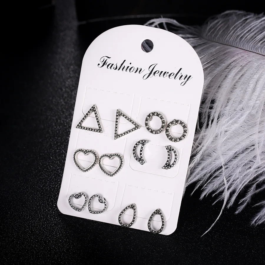 

Vintage Stud Earrings For Women Hollow Moon Love Triangle Geometric Earing Set Punk Jewelery Accessories