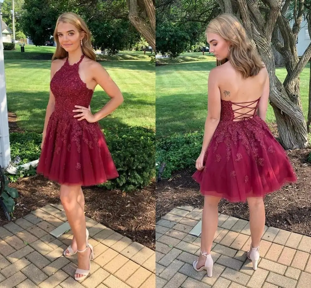 

Short Burgundy Tulle Homecoming Dresses Halter Neckline Applique Lace Sexy Backless Cocktail Party Gowns Cheap Graduation Dress