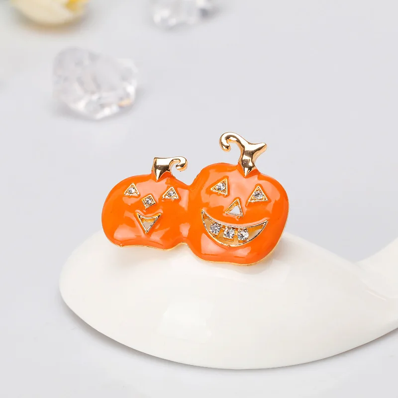 

New Fashion Halloween Pins Creative Pumpkin Brothers Brooch Shirt Bag Lapel Badge Enamel Pin for Gift