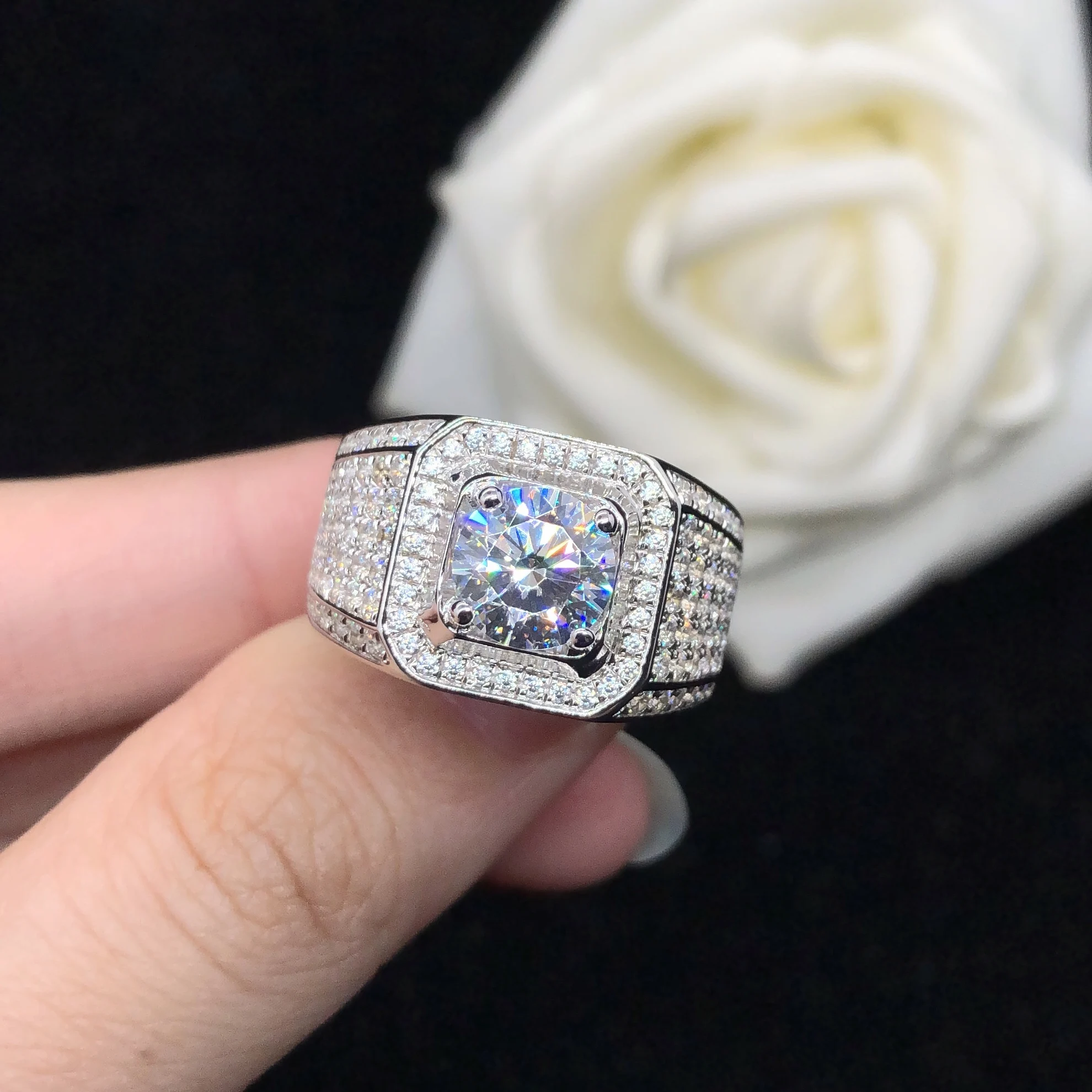 

Stunning 1.5Ct Round Cut Diamond Engagement Ring for Women Wedding Jewelry Solid Platinum 950 Ring R142