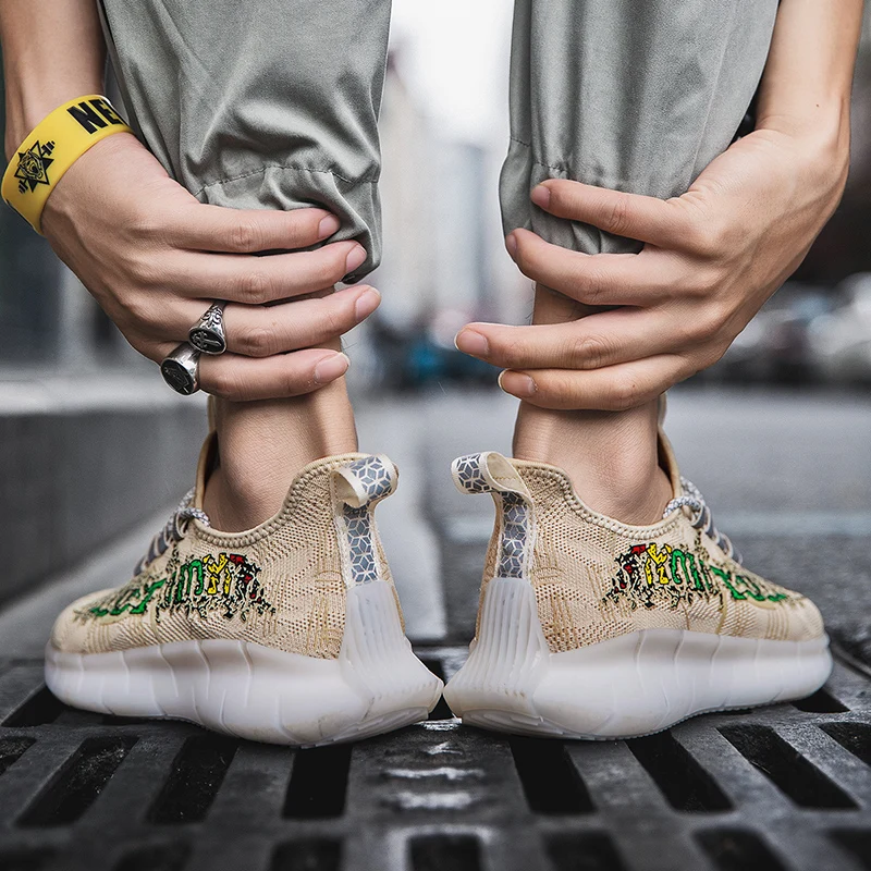 

2020 Male Fashion Men Sneakers High Quality Man Non Slip Comfortable Casual Shoes Mesh Sneakers Breathable Outdoor Walking Shoes