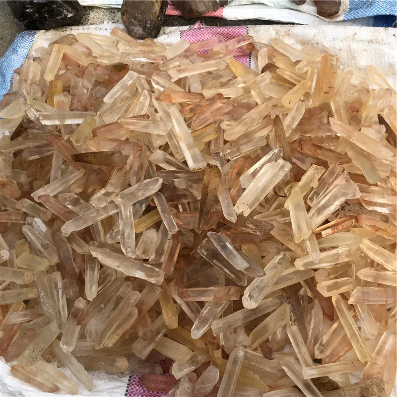 100 г New Find гратибетский Гималайский красный грунт необработанный кварц