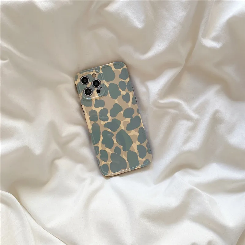 

Ins personality green cow grain is suitable for the 12 iPhone11 apple pro Max following SE silica gel protective sleeve mini