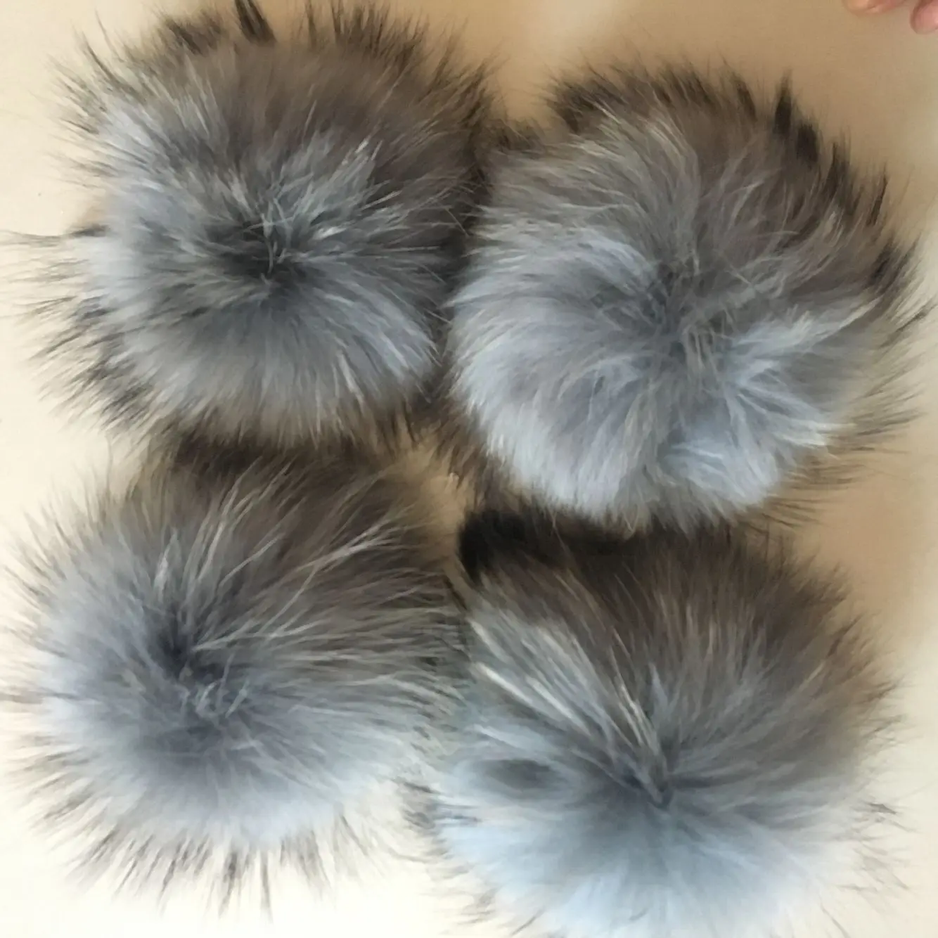 grandma grey 15 DIY 14 см 15 см помпоны из натурального меха лисы, енота, норки, помпоны из меха, шапка, меховые помпоны, шляпа и сумка, обувь, шарф, аксессуары - Цвет: grandma grey 15