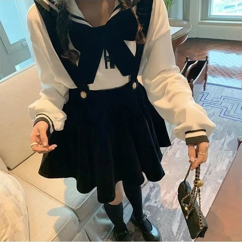 

2021 New Autumn Winter Women 2 Pcs Set Female Student Fashion Loose Long-sleeved Top + Velvet Strap Skirt Two-piece Suit Y280