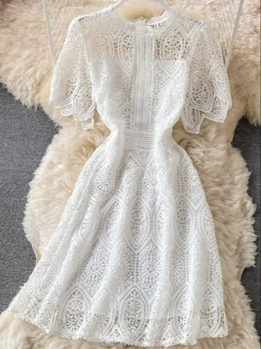 

Uulutonica Summer Women Elegant Fashion A-line Solid Short Hollow Out Knee-length Regular Empire O-neck Lace Dress