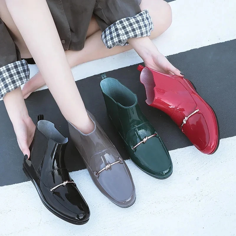 

Women's Shoes