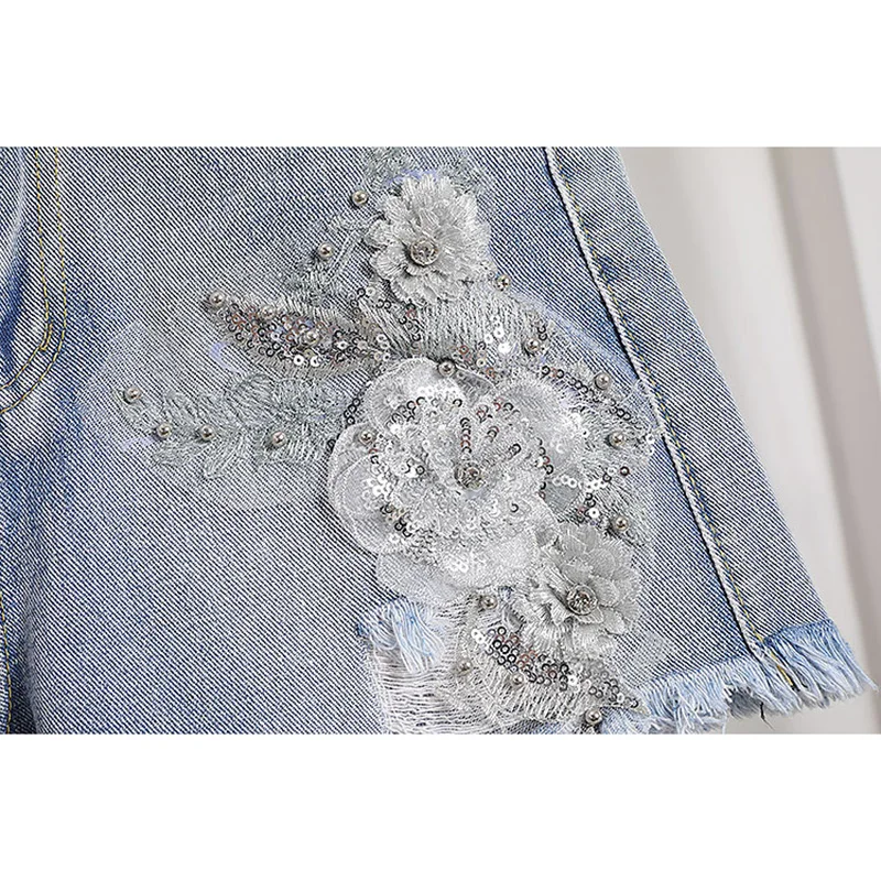 

2021 Summer Fashion Beading Embroidery Flower T shirt Denim Shorts Two Piece Set Women White Tee shirt Jeans Shorts 2pc Female