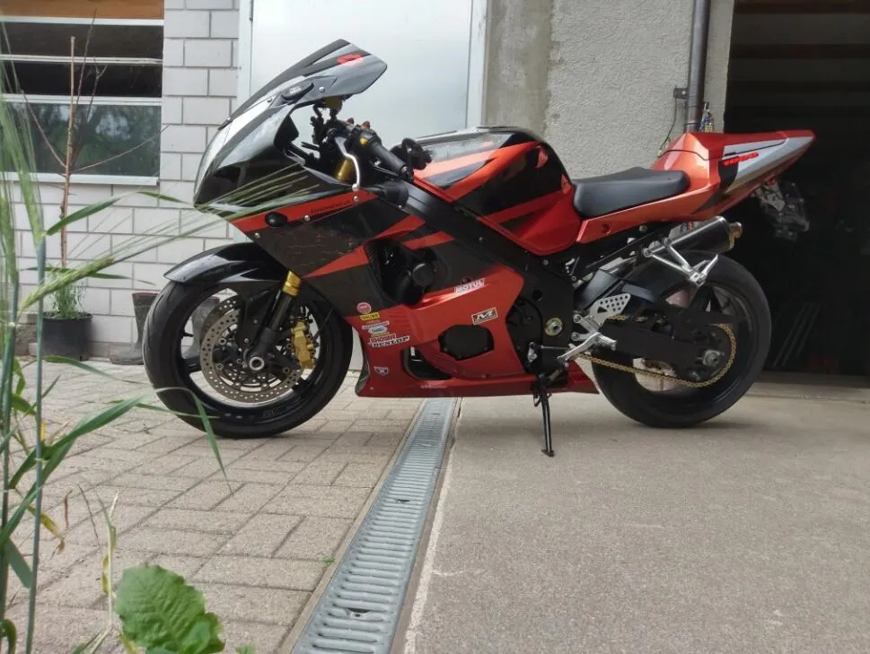 Полная крышка бака инжекционная форма Обтекатели Кузов для GSXR 1000 2003 2004 GSX R1000 K3 03 04