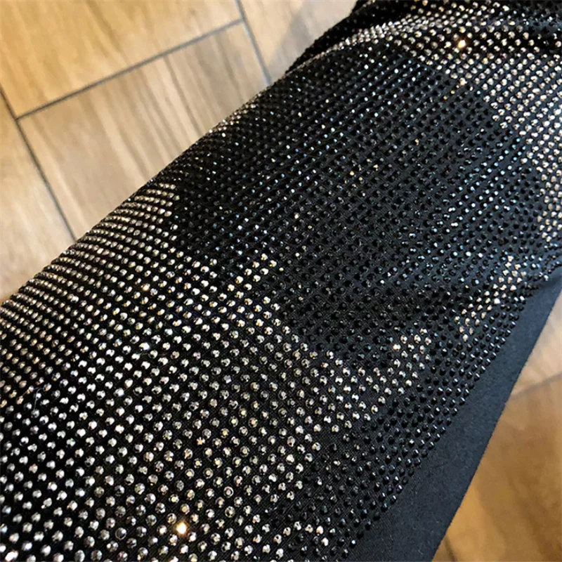 

2021 autumn and winter men's new round neck fashion skull hot drilling personality brand luxury cotton long sleeve+trousers casu