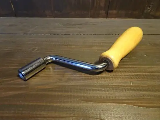 Инструмент для замены трехоборотного полуобмотка |