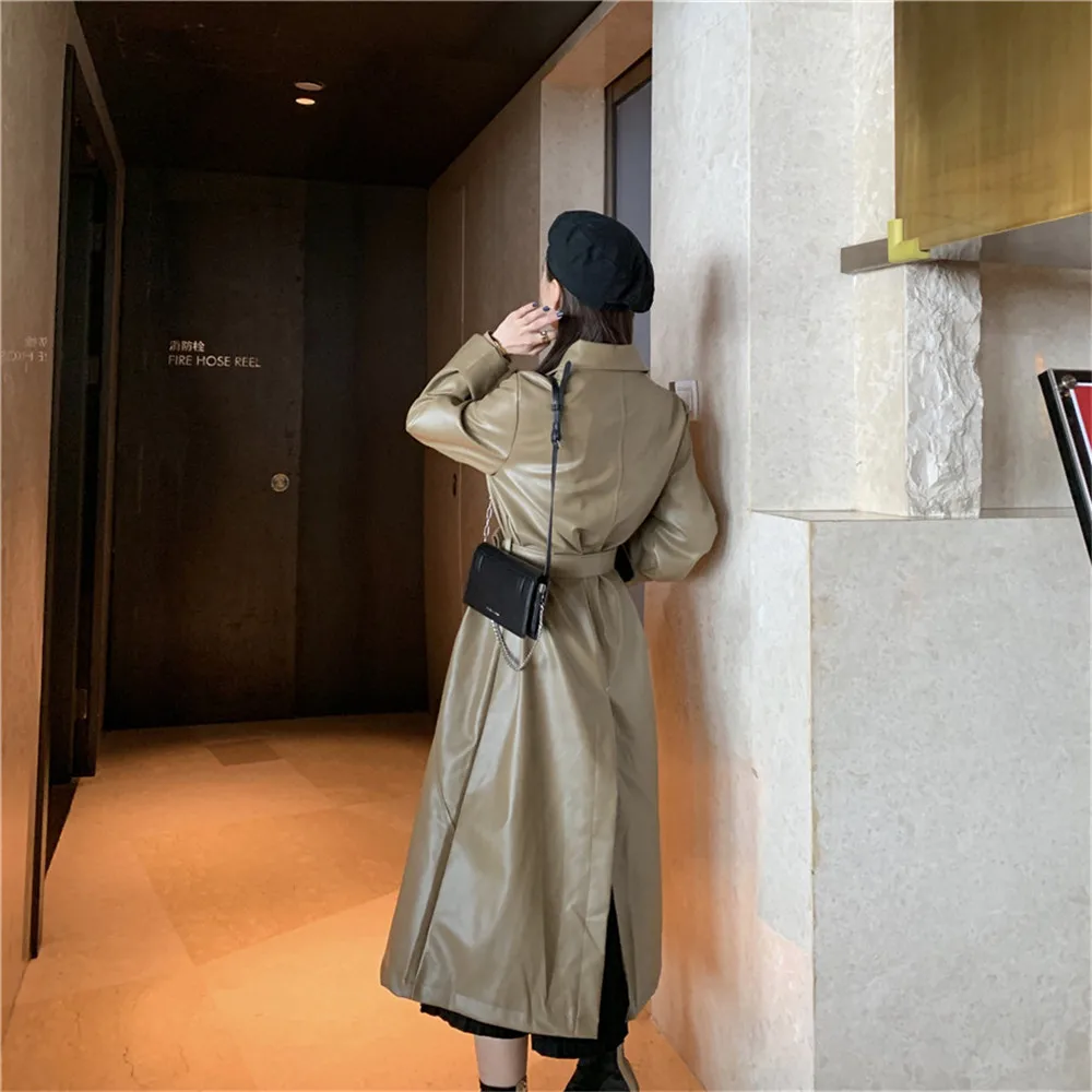 Женская длинная куртка из ПУ кожи черная свободная ветровка с поясом Осенний