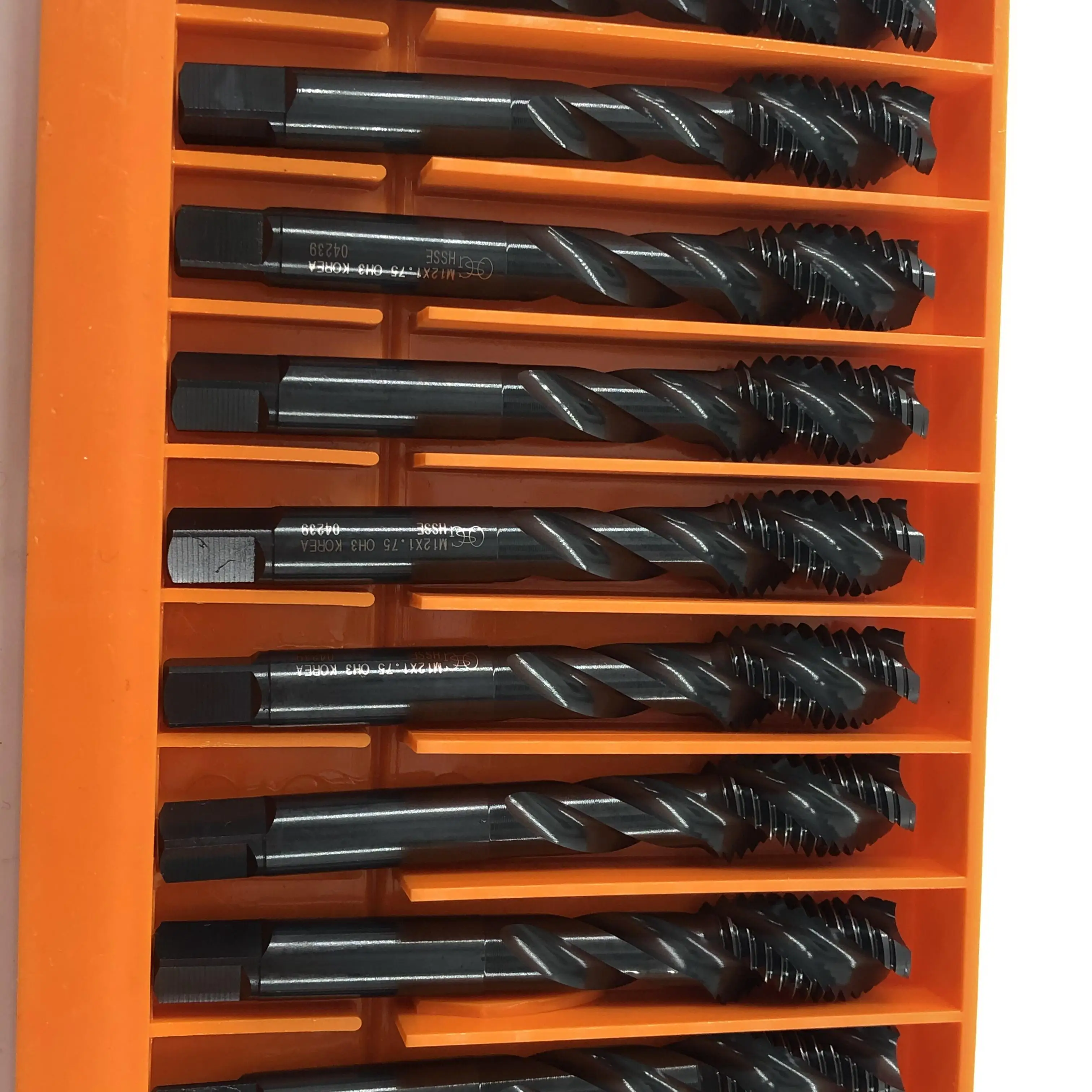 Кгс оригинальный черный окисления винтовая канавка нажмите EX-H-SFT M2M3M4M5M6M8M10M12M14 |