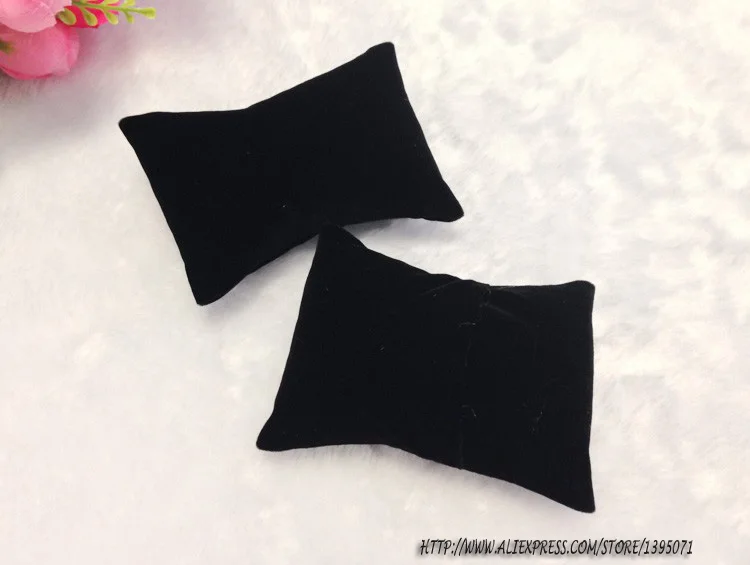 

Wholesale Handmade Superior Velvet Bracelet Display Stand Ankle Holder Jewelry Organizer Watch Display Pillow