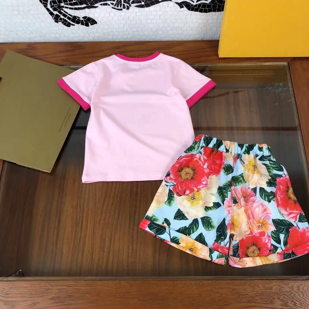 

High-end children's clothing girls summer clothing 2021 big children's new net red foreign children's short-sleeved shorts
