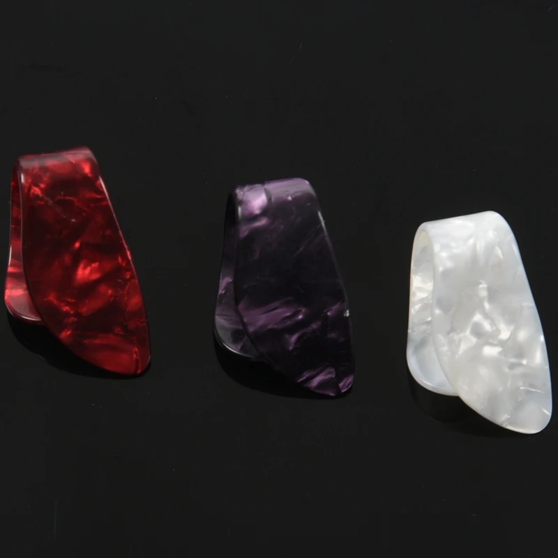 

3 x Plastic fingers inch guitar plectrum