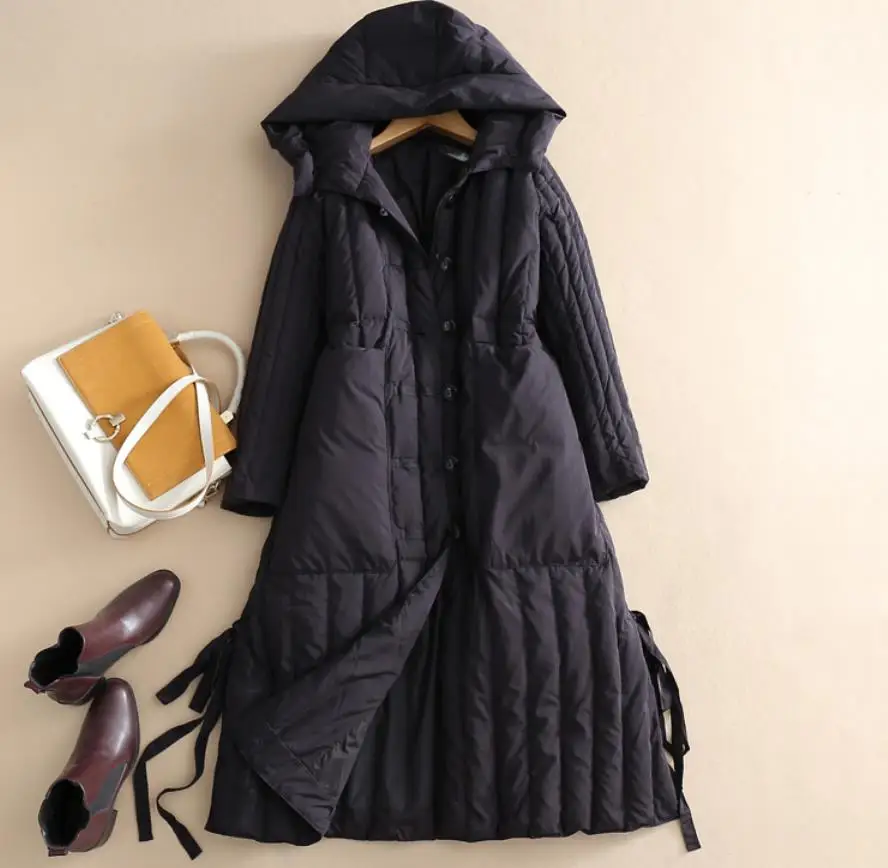 Женская куртка с капюшоном зимняя винтажная на белом утином пуху свободная