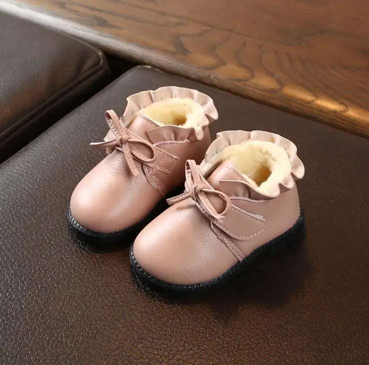 Зимние ботинки для малышей однотонные теплые короткие с бантом маленьких