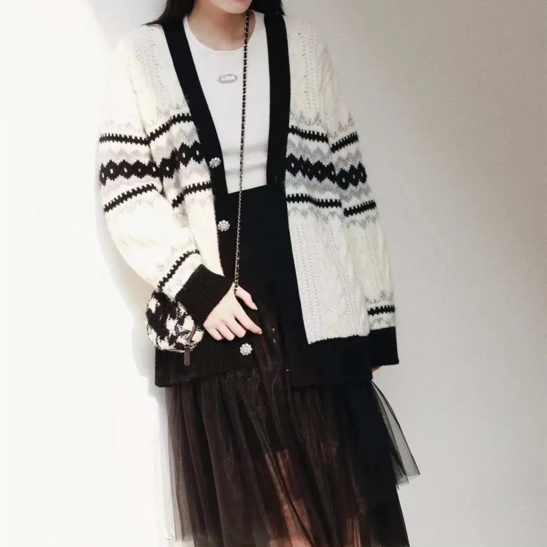 

Women Single Breasted Cardigan 2021 Autumn Winter Lady Color Patchwork Simple Long Sleeve V-neck Casual Warm Knitted Sweater