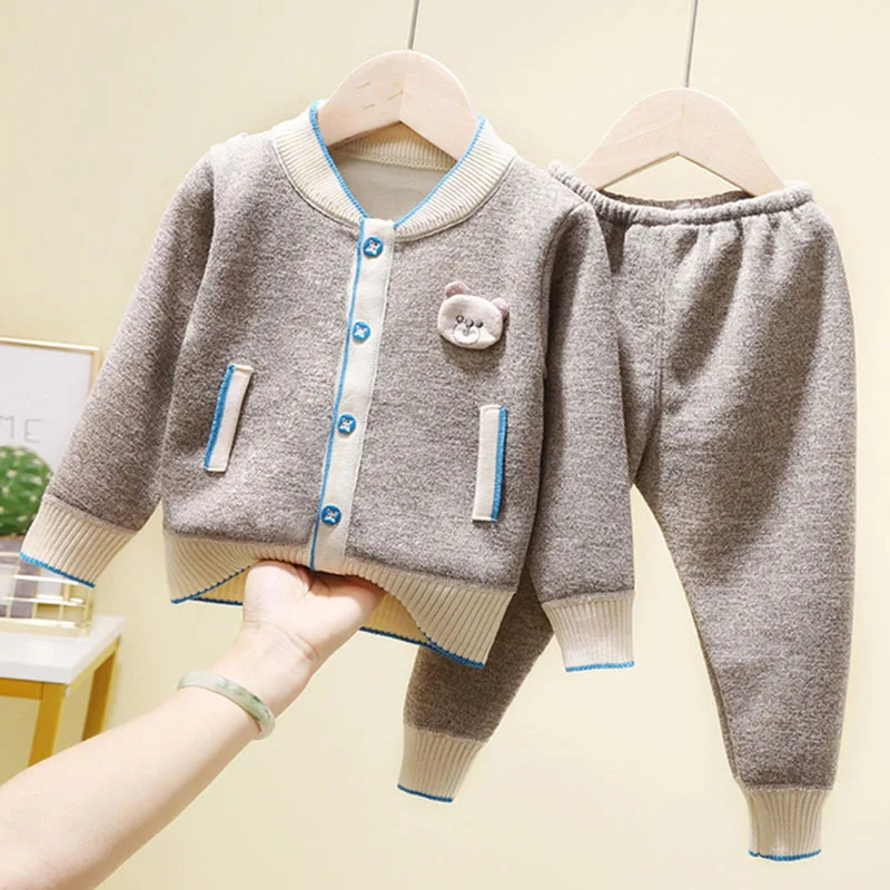 Новая осенне зимняя детская одежда с рисунком 2020 г. Детский бархатный костюм