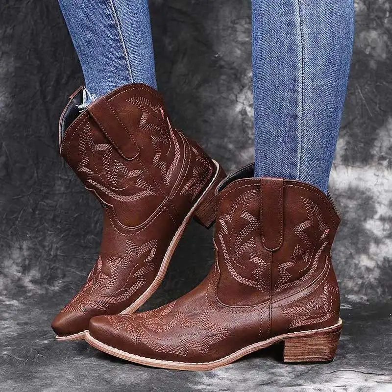 

Women Retro Boots Female Low Heel Embroidery Mid-Calf Equestrian Boots 2020 Autumn Winter Woman Chunky Heel Pointed Toe Shoes 43