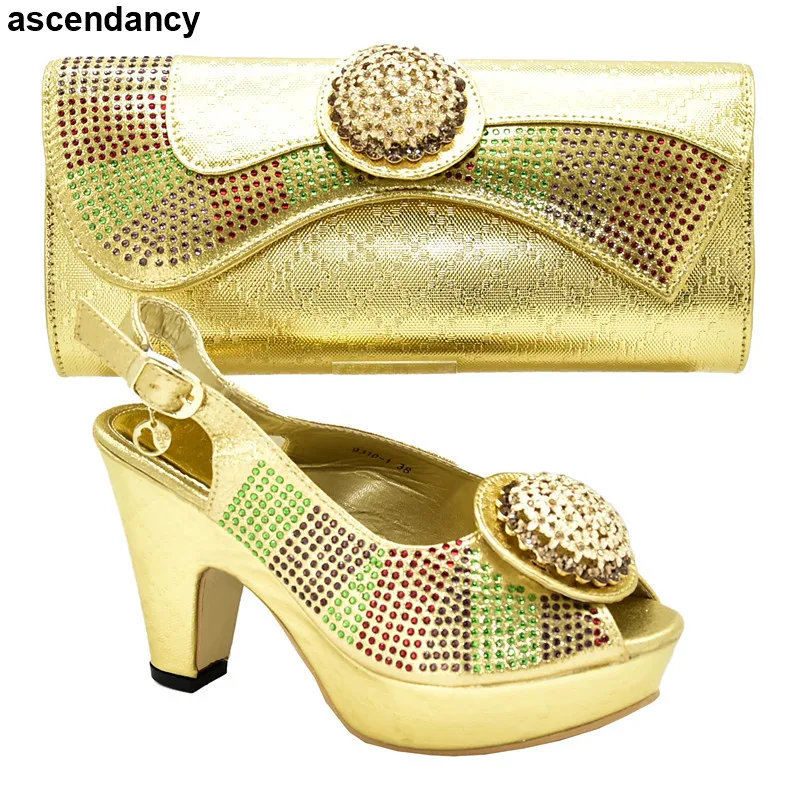 Модный итальянский комплект из туфель и сумочки Элегантная весенняя обувь