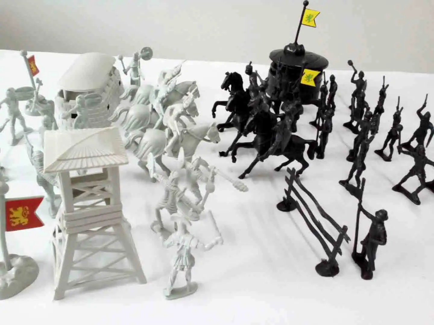 Модель солдата с оружием военные древние римские войны спецназ мужские