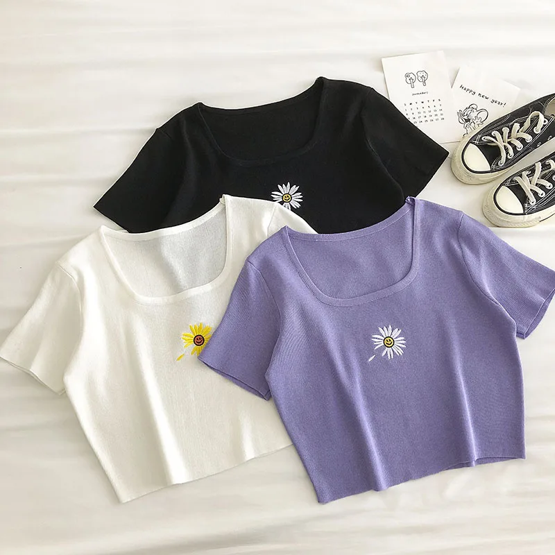 

Женская короткая трикотажная одежда с вышивкой Подсолнух смайлик новинка летний однотонный топ в Корейском стиле с квадратным воротником ...