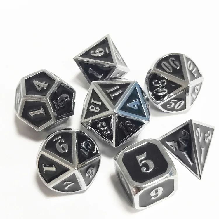 Набор игральных костей Dungeons & Dragons Outlet New Font, 7 штук/набор, инновационные кости RPG D&D из сплава металла, многоцветный гейминг инструмент для азартных игр.