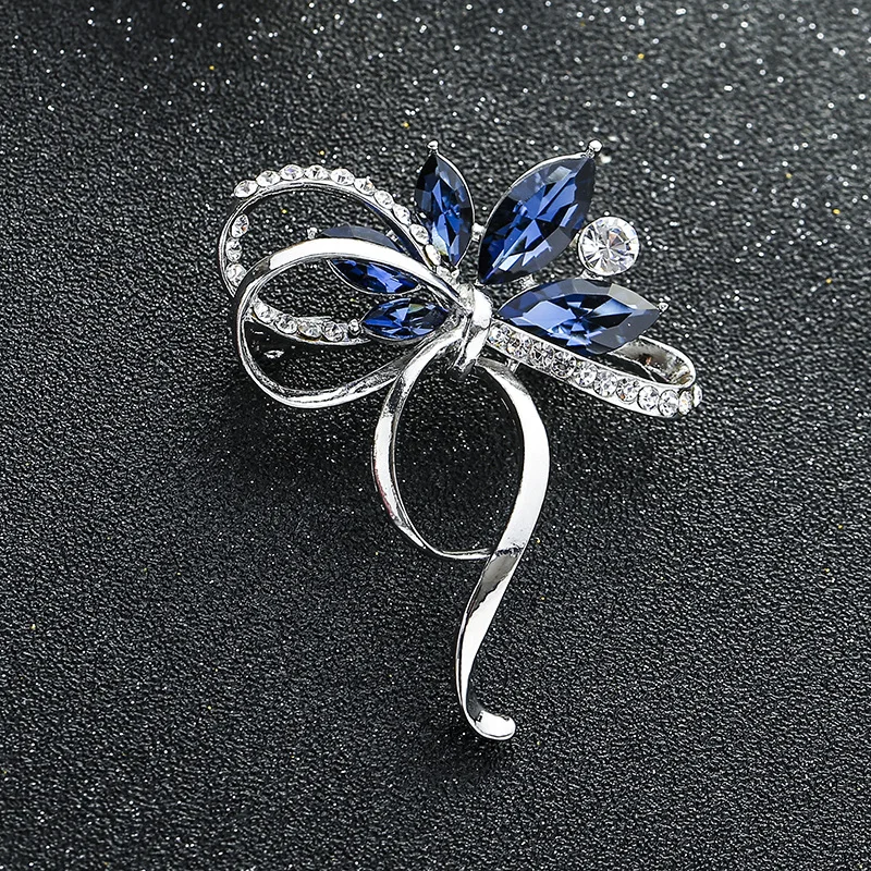 

Charm Female Blue Crystal Brooch Trendy Silver Color Jewelry Brooches For Women Cute Flower Zircon Pin Dress Coat Accessories