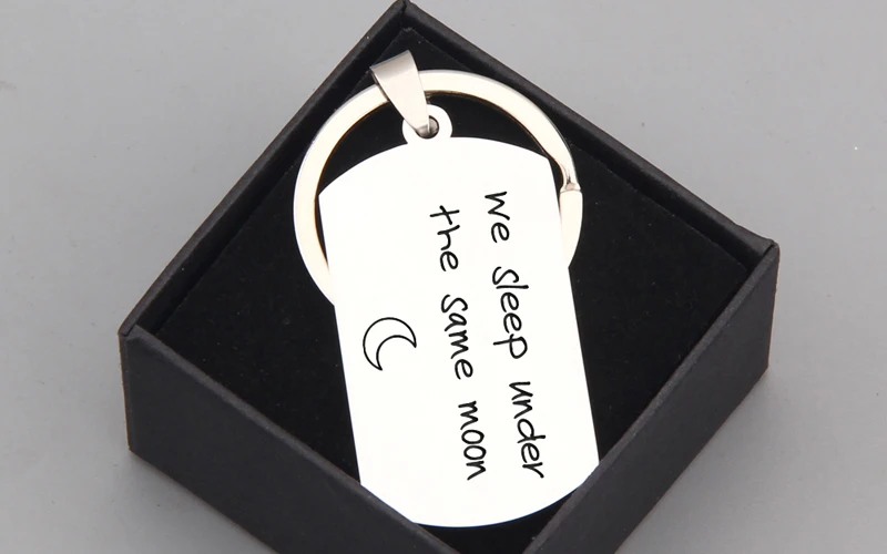 Мы ходим на одном солнце готовим красивые подарочные коробки для мальчиков и