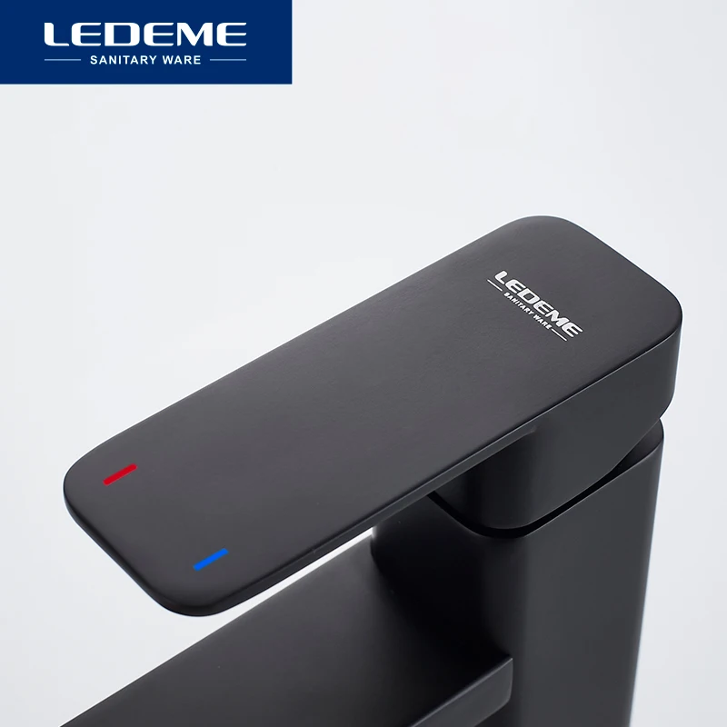 Смеситель для раковины в ванной LEDEME установленный на раковину горячей и холодной