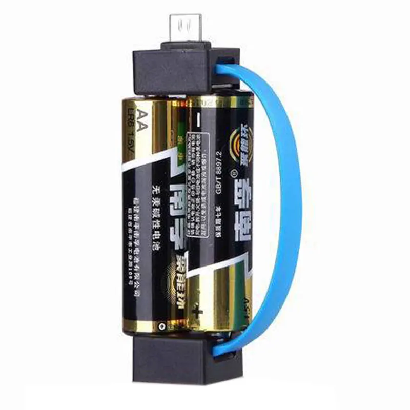 Портативное аварийное зарядное устройство для телефона с питанием от 2 батареек