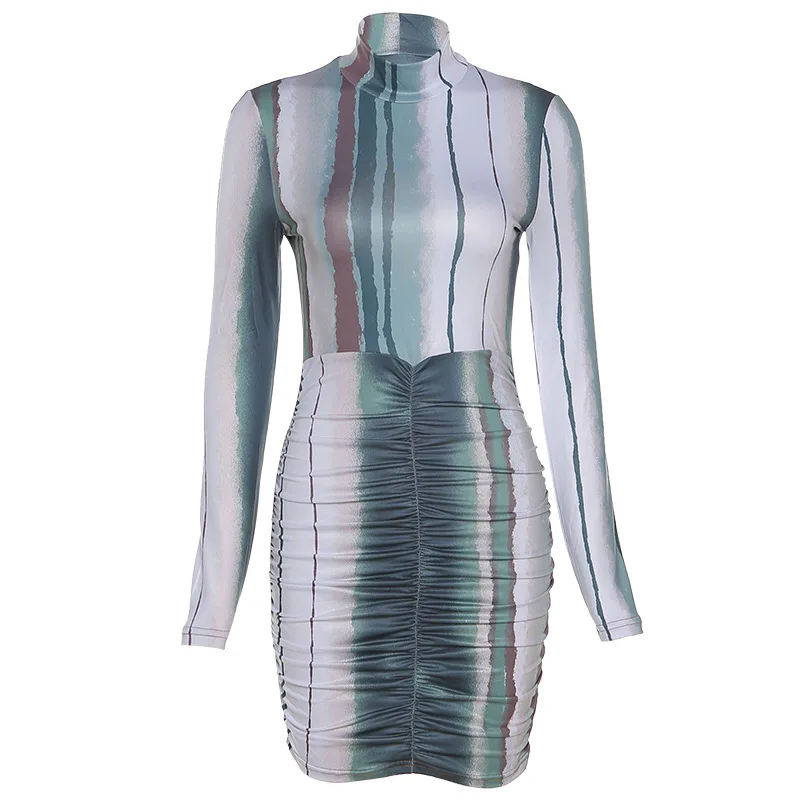 

Облегающее мини-платье с высоким воротником, длинным рукавом и рюшами