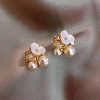 2020 new sweet temperament contracted flowers women earrings joker fine pearl fashion stud earrings