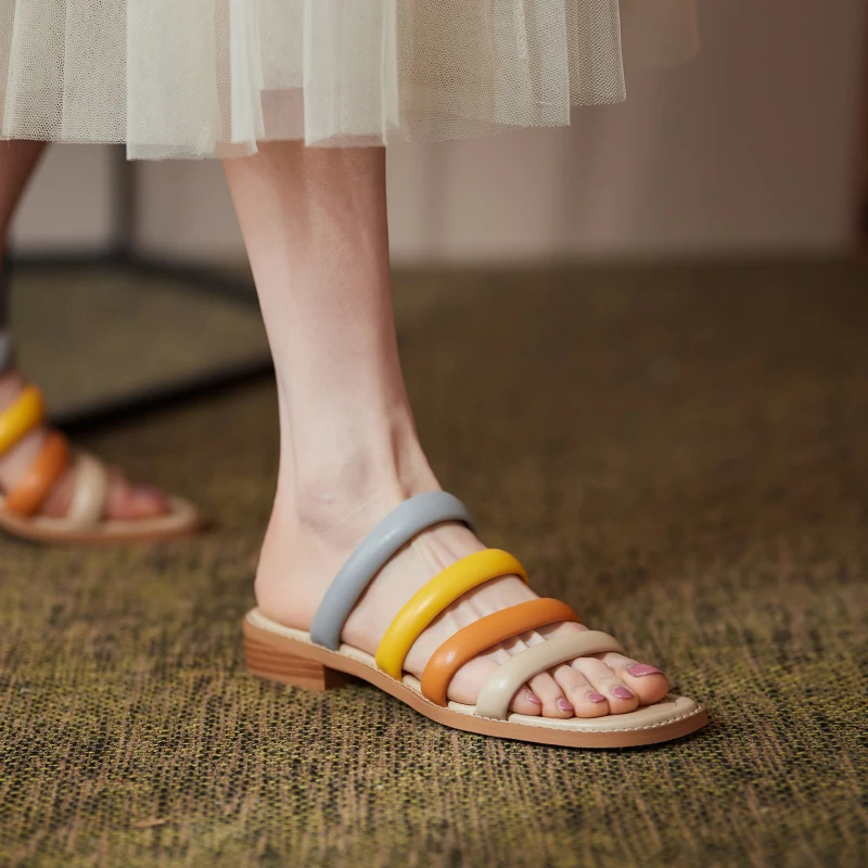 

Шлепанцы женские из микрофибры, дышащие, с цветным ремешком