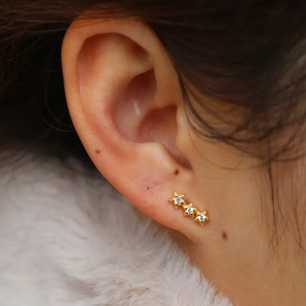 Женские серьги-гвоздики в виде звезд золотого цвета | Украшения и аксессуары