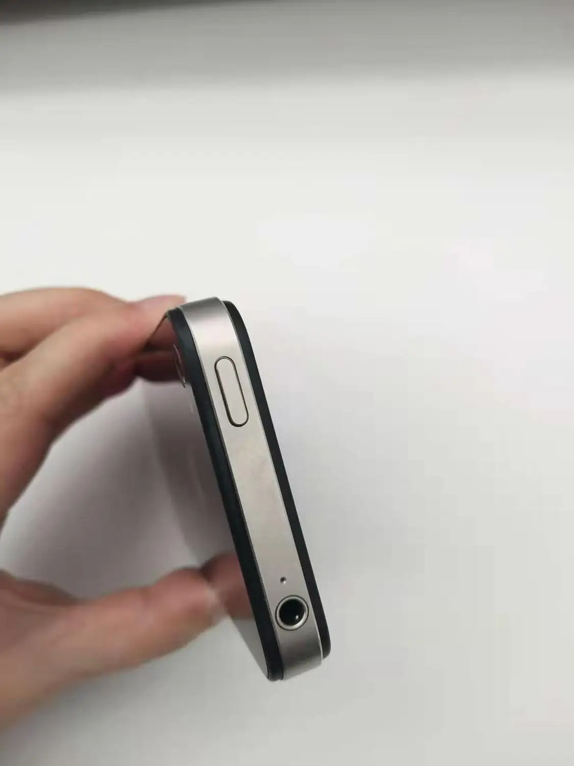 IPhone4S завод разблокированный Apple iPhone 4S IOS двухъядерный 8MP wifi WCDMA мобильный телефон сенсорный экран iCloud Восстановленный