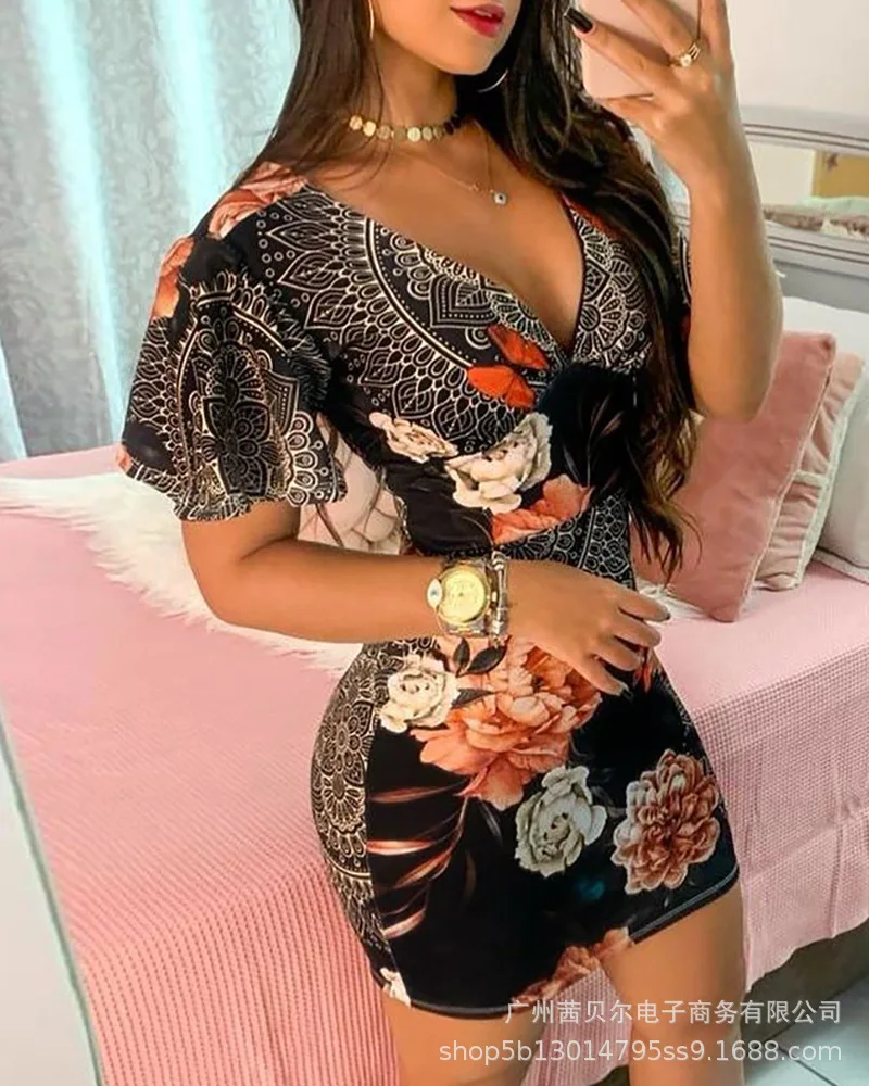 

2021 European and American new black deep V printed buttock dress lzq3246