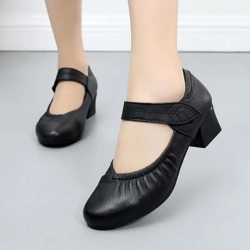 Genuine Leather Slip On Shoes Comfortable Walking Shoes Woman Casual Shoes Woman Soft Sole Black Work Shoes