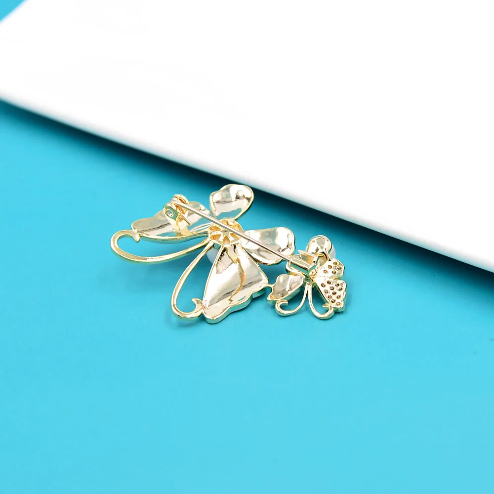 

CINDY XIANG Cubic Zirconia Enamel Butterfly Brooch Pearl Insect Pin Brooches For Women Coat Corsage Jewelry Copper Accessories