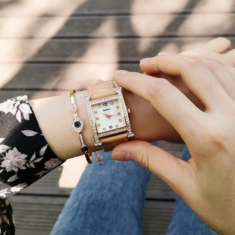 

tendencia de mujer 2021 New Fashion Rhinestone Female Watches Ladies Quartz Watches Women Square Wrist Watches Leather Clock