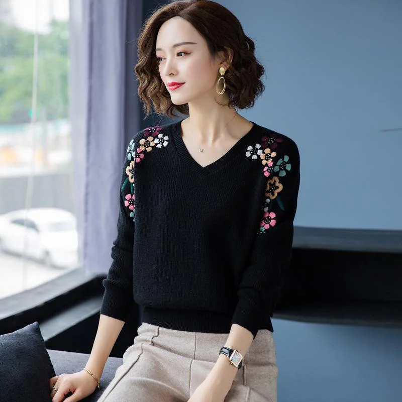 

Slim V-Neck Flower Embroidery knitted Pullovers For Women Fashion spring Elastic Sweaters Large Size Casual Knitwear Tops Femme