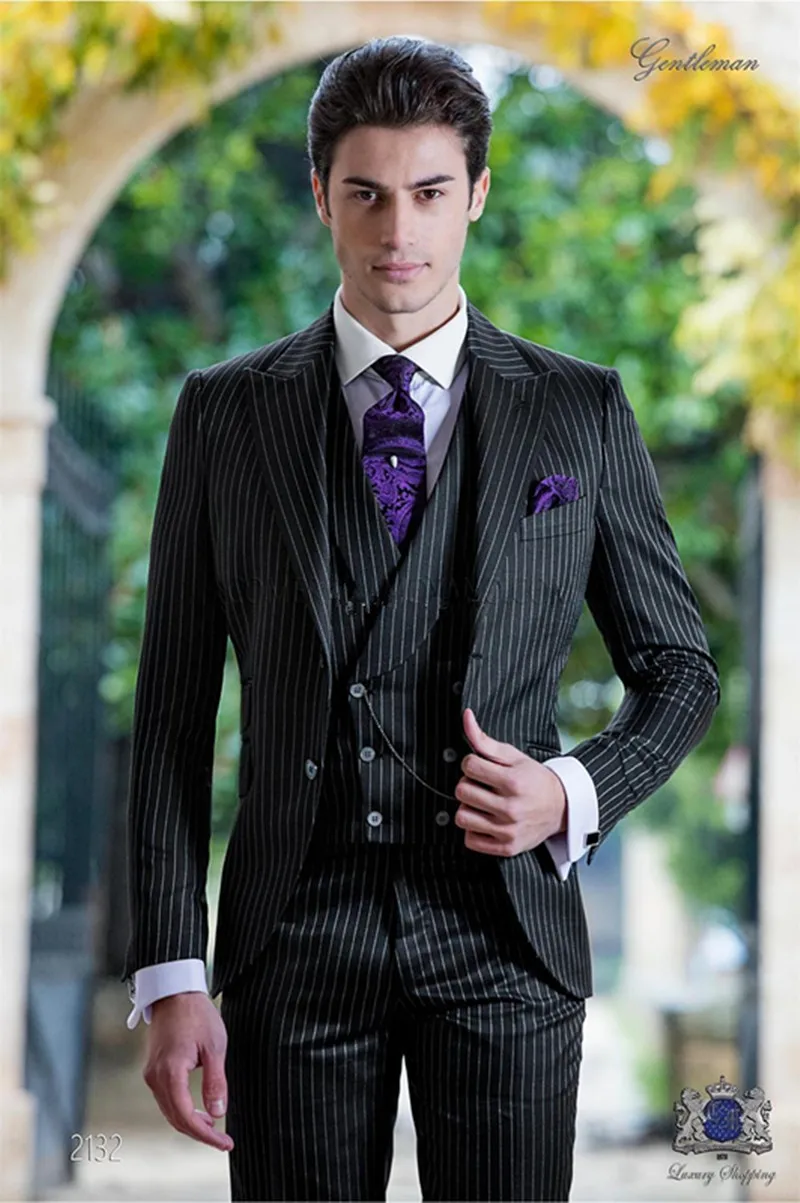 

Handsome Two Buttons Groomsmen Peak Lapel Groom Tuxedos Men Suits Wedding/Prom/Dinner Best Blazer(Jacket+Pants+Vest+Tie) 206