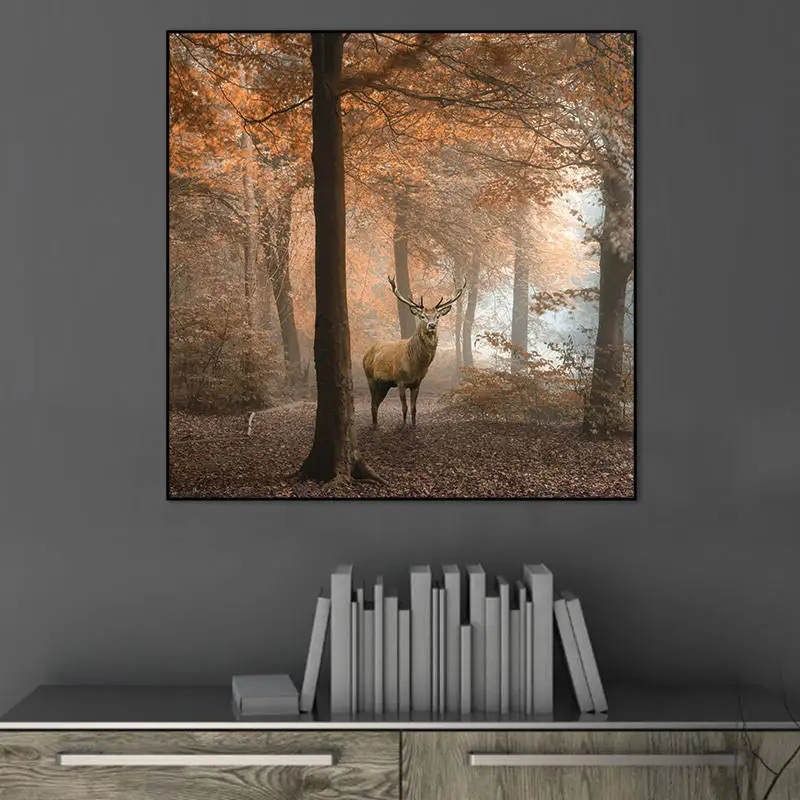 Conisi Олень в европейском стиле прогуливающийся осенью холст с желтым лесом