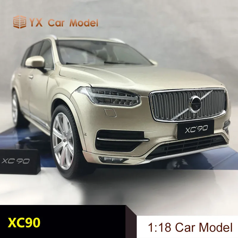 Modelo de coche VOLVO XC90 1:18 boutique, modelo de veh&iacute;culo + peque&ntilde;o regalo-0