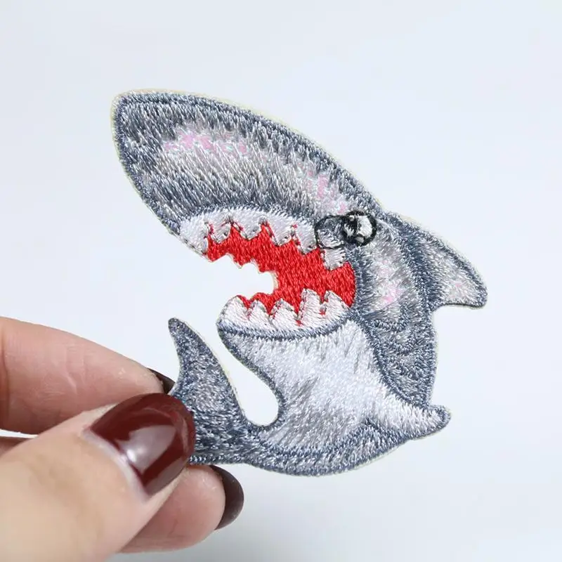 2PCS/lot Cartoon Fierce Shark Patch DIY Animals Patches Embroidery Applique Iron on Transfers for Clothing Stickers Wholesale | Дом и сад