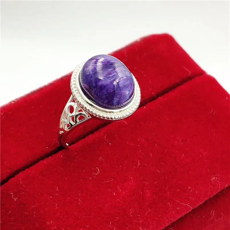 Кольцо из натурального фиолетового шароита регулируемое для женщин и мужчин