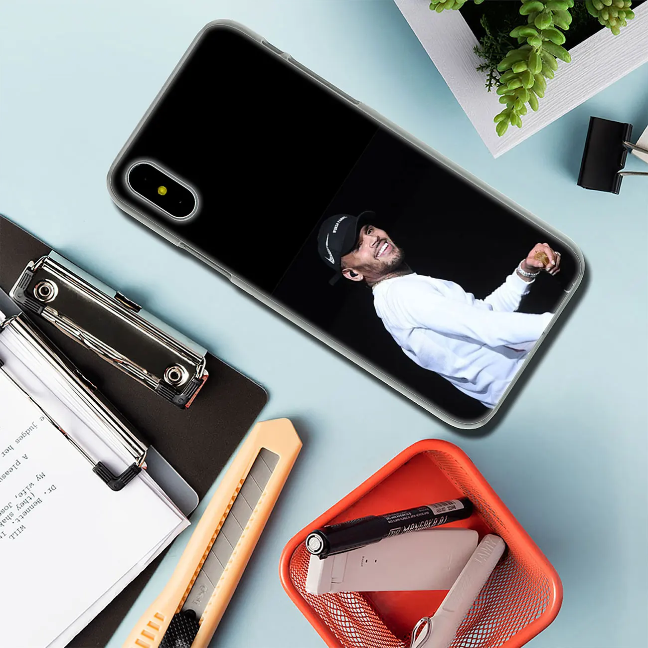 Жесткий чехол Lavaza Chris коричневый для iPhone XR X XS 11 Pro Max 10 7 8 6S 5 5S SE 4 4s