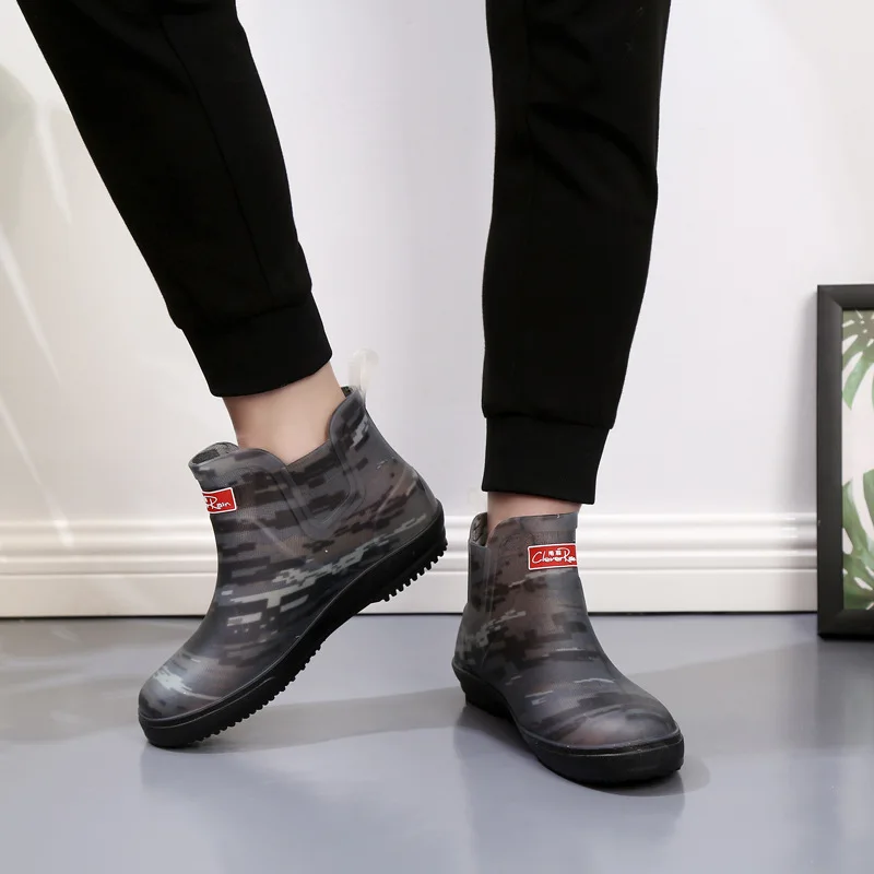 Камуфляжные сапоги от дождя мужские короткие для водонепроницаемая обувь